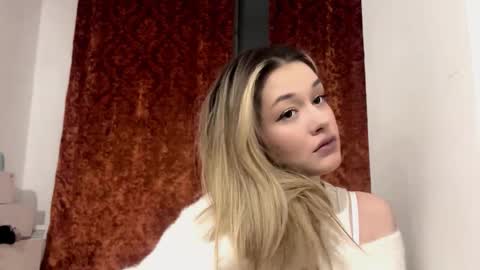 Snapshot of inesfodor chatting on 02.06.26 Ines online show from 02.06.26