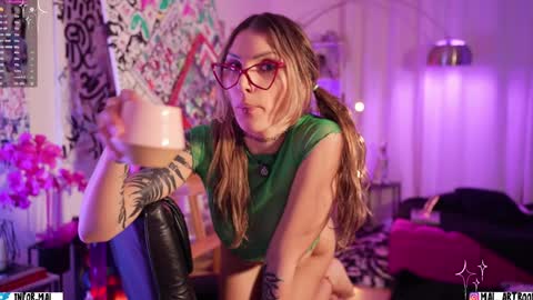 Snapshot of informal_ chatting on 01.17.25 MAL --- online show from 01.17.25