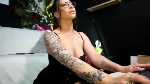 Snapshot of ingadn chatting on 10.27.25 IngAdn online show from 10.27.25