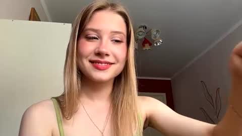 Snapshot of ingezeitler chatting on 06.14.26 Marry online show from 06.14.26