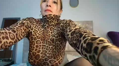 Snapshot of ingridbergman chatting on 01.14.26 online show from 01.14.26