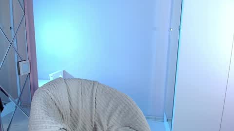 Lina online show from 12.19.24