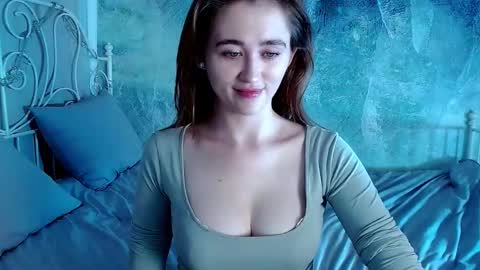 Lina online show from 10.31.25