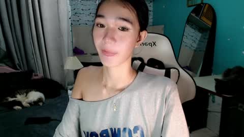 Snapshot of innocent_reign69 chatting on 04.30.26 Reign online show from 04.30.26