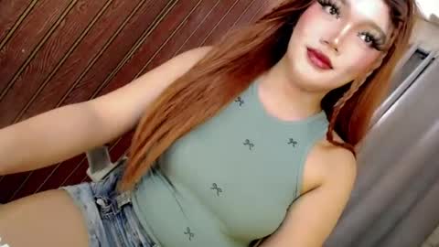 Snapshot of innocentcock69_britney chatting on 07.05.26 Britney online show from 07.05.26