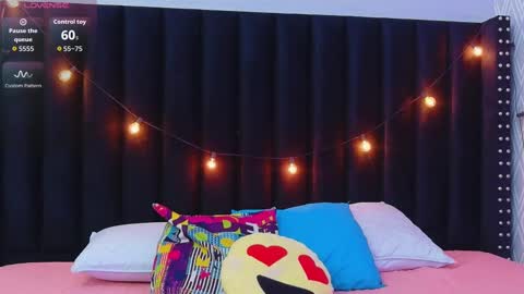 innocenthazel online show from 10.26.25