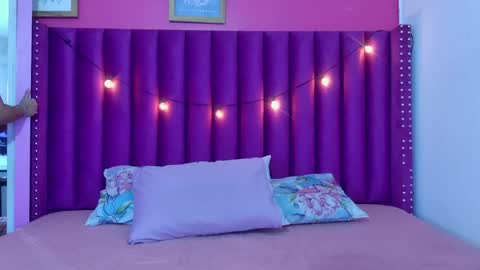 innocenthazel online show from 04.14.26