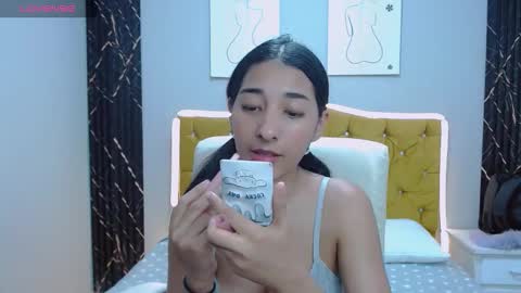 Snapshot of inocent_luna chatting on 02.11.26 Luna moon online show from 02.11.26