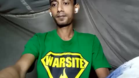 interne8famous online show from 11.09.25