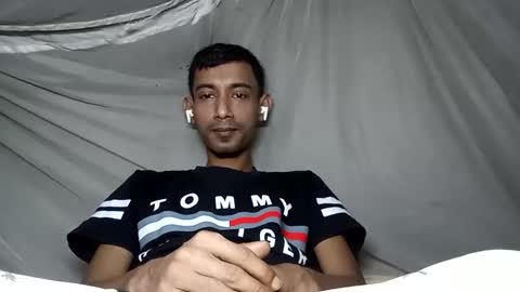 interne8famous online show from 11.11.25