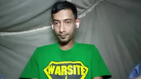 interne8famous online show from 11.12.25