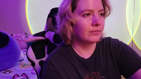 Faye online show from 02.14.25