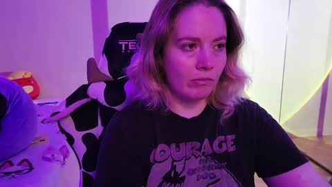 Faye online show from 10.19.25