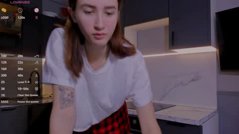 Snapshot of internetsexplorer chatting on 12.13.24 Bernadette  Join  online show from 12.13.24