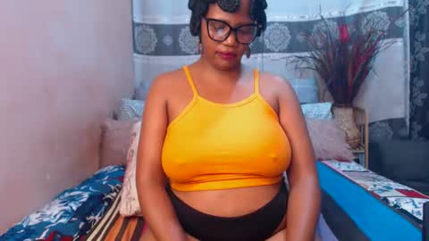 Snapshot of intimacysexy chatting on 07.18.26 boniswa caroline online show from 07.18.26