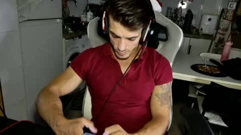 Snapshot of ipaulsoy chatting on 07.12.26 Paul online show from 07.12.26