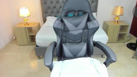 Irantzu online show from 12.22.24