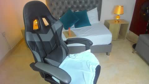 Irantzu online show from 12.29.24