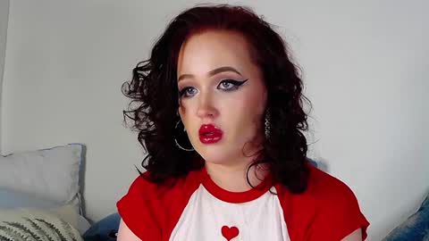 Snapshot of irinaart chatting on 12.15.24 Irina online show from 12.15.24