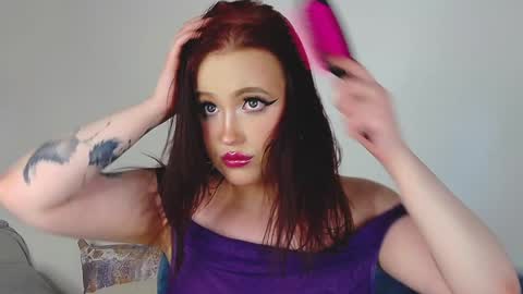 Snapshot of irinaart chatting on 12.29.24 Irina online show from 12.29.24