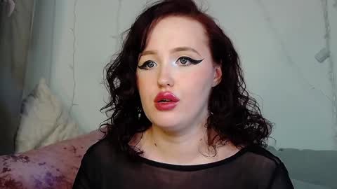 Snapshot of irinaart chatting on 01.12.25 Irina online show from 01.12.25