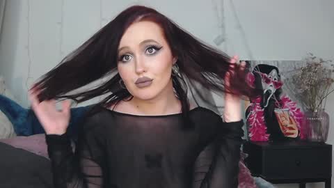 Snapshot of irinaart chatting on 01.14.25 Irina online show from 01.14.25