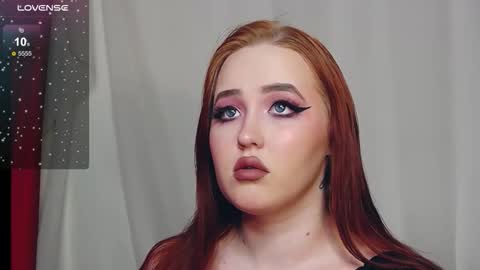 Snapshot of irinaart chatting on 12.18.25 Irina online show from 12.18.25