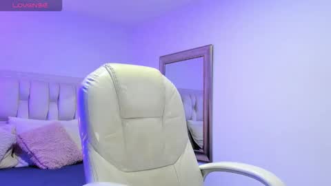 iris8_ online show from 10.07.25