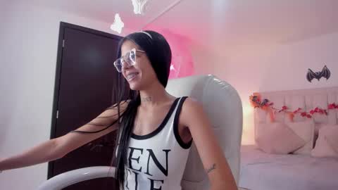 iris8_ online show from 10.31.25