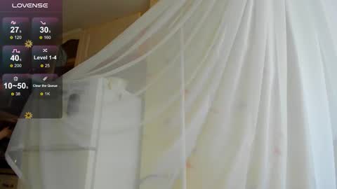 Snapshot of iris_crispy chatting on 09.24.25 Iris online show from 09.24.25