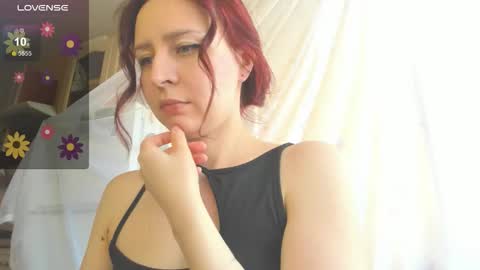 Snapshot of iris_crispy chatting on 10.18.25 Iris online show from 10.18.25