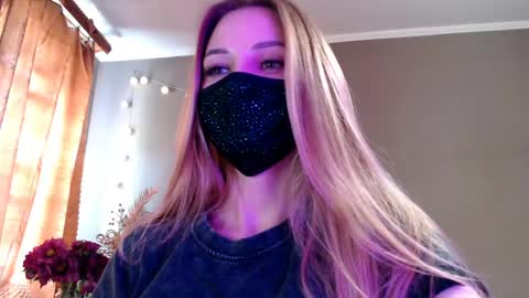 Snapshot of iris_lave chatting on 05.07.26 Lily online show from 05.07.26