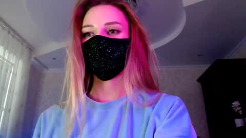 Snapshot of iris_lave chatting on 07.08.26 Lily online show from 07.08.26