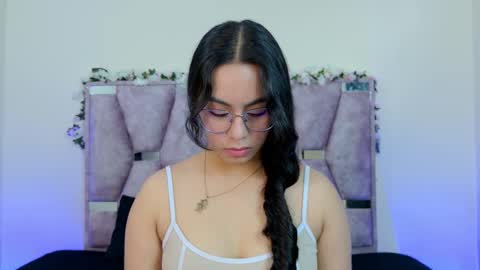 Iris online show from 11.02.25