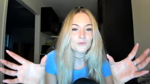 Snapshot of iris_roslin chatting on 06.14.26 Iris 3 online show from 06.14.26