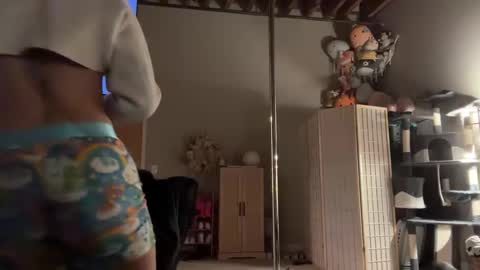 Snapshot of iris_world chatting on 02.17.25 iris online show from 02.17.25