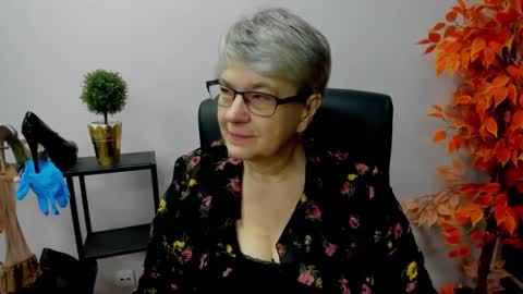 Snapshot of iris_xdesire chatting on 01.13.25 I R I S online show from 01.13.25