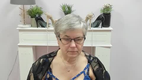 I R I S online show from 01.09.26