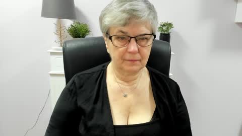 I R I S online show from 04.09.26