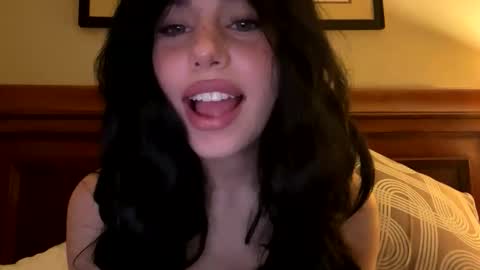 irisbabyyyyyyy online show from 04.19.26