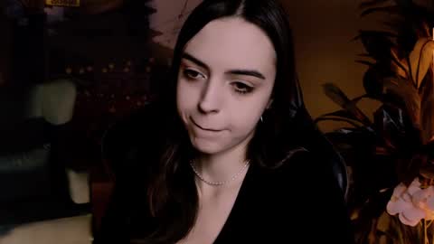 Snapshot of iriscline chatting on 12.10.24 Iris online show from 12.10.24