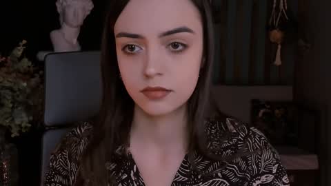 Snapshot of iriscline chatting on 12.12.24 Iris online show from 12.12.24