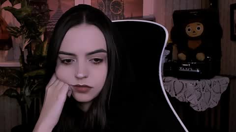 Snapshot of iriscline chatting on 12.14.24 Iris online show from 12.14.24