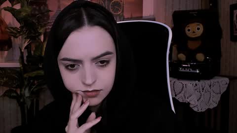 Snapshot of iriscline chatting on 12.14.24 Iris online show from 12.14.24