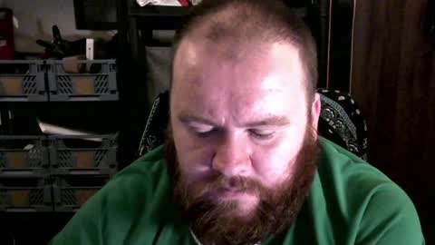 Snapshot of irishdaddy24 chatting on 12.01.24 twitter theirishman205 online show from 12.01.24