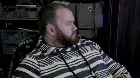 Snapshot of irishdaddy24 chatting on 12.22.24 twitter theirishman205 online show from 12.22.24