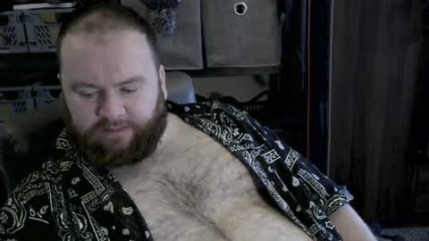 Snapshot of irishdaddy24 chatting on 12.23.24 twitter theirishman205 online show from 12.23.24