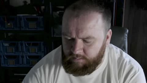 Snapshot of irishdaddy24 chatting on 12.26.24 twitter theirishman205 online show from 12.26.24