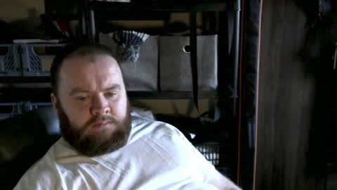 Snapshot of irishdaddy24 chatting on 01.03.25 twitter theirishman205 online show from 01.03.25