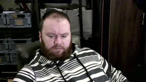 Snapshot of irishdaddy24 chatting on 01.04.25 twitter theirishman205 online show from 01.04.25